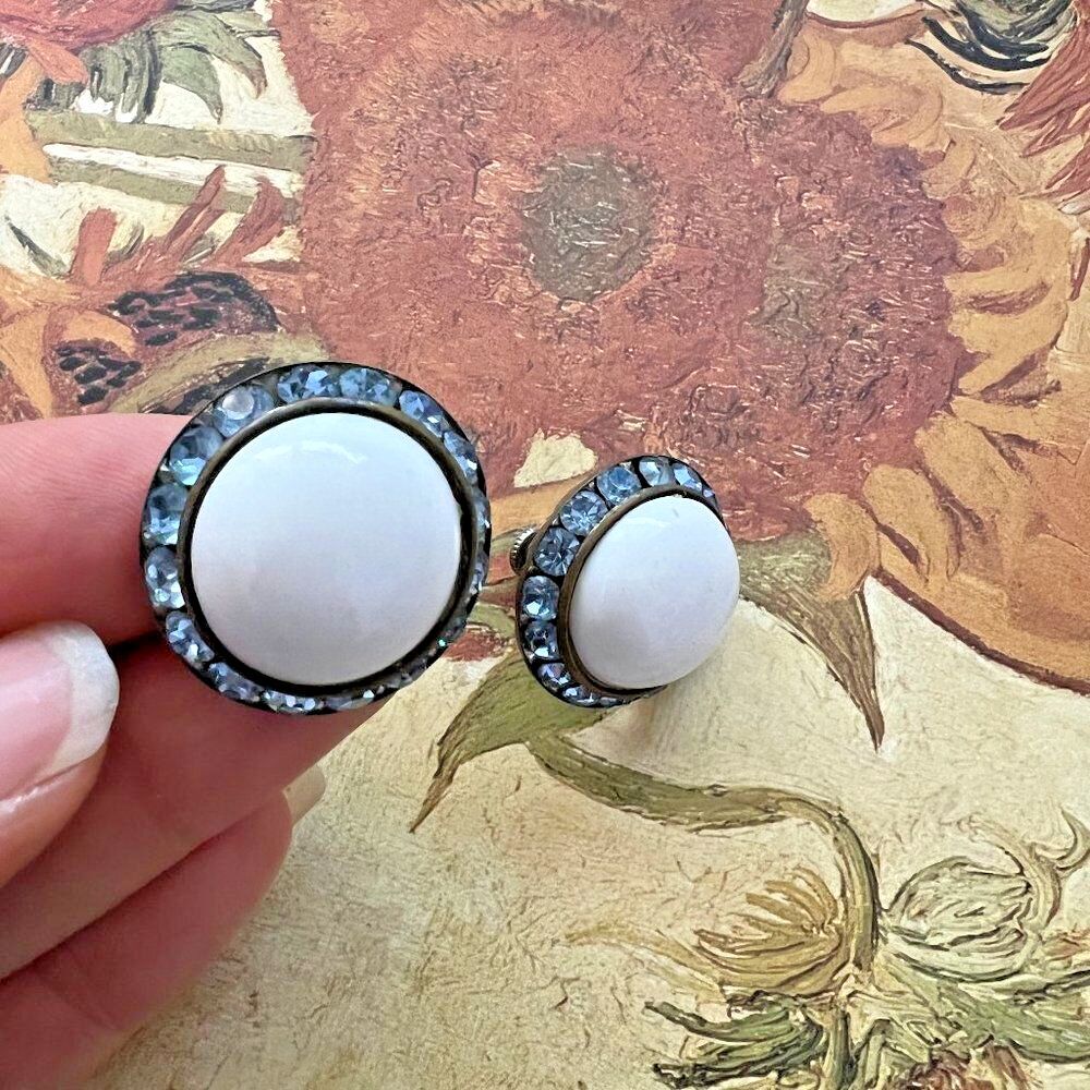 vtg 60s Rhinestone Earrings Faux Pearl Clip On ornate blue‎ white glam studs 1"